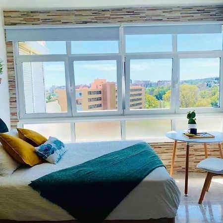 Alterhome Luminoso Estudio Con Piscina Y Maravillosas Vistas Торремолінос Екстер'єр фото