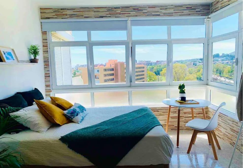 Alterhome Luminoso Estudio Con Piscina Y Maravillosas Vistas Торремолінос Екстер'єр фото